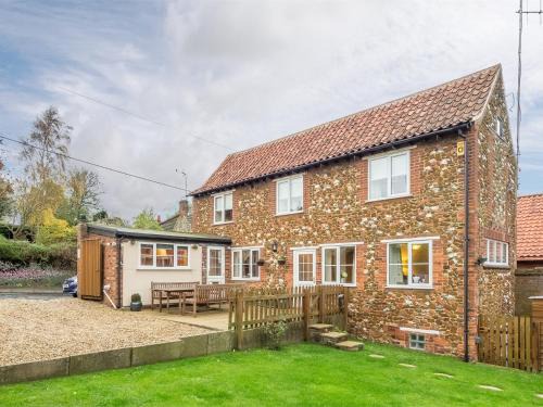 Sedgeford Casa | 3 bed property in Sedgeford KT092