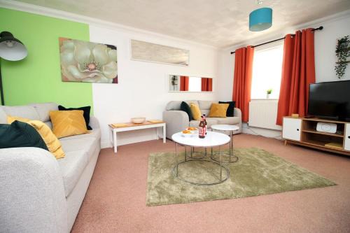Newport Casa | 3 Bed with Free Parking - Merriotts 1 by Tŷ SA