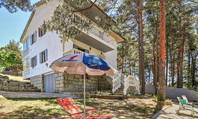 Navarredonda de Gredos Casa | Alojamiento de 3 habitaciones en Navarredonda de Gredos