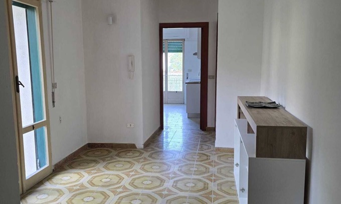Montepaone Lido Apartamento | 3-bedroom apartment in superb Calalunga-pietragrande with WiFi, AC