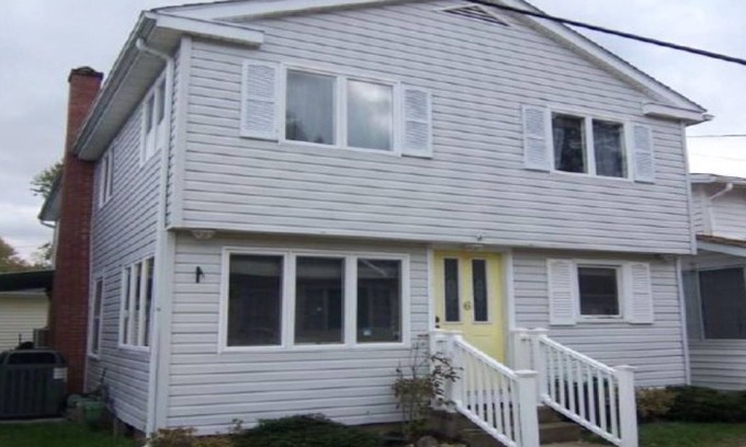 Ashtabula Casa | Casa de 3 dormitorios, 2 baños, pasos del lago Erie cerca de GOTL