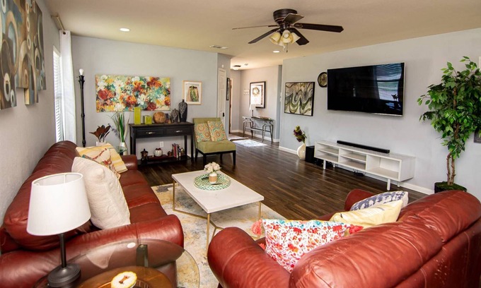 Fate Casa | 3 Bedroom 2 Bath Home in Fate! Close to Rockwall, Restaurant's, & Lake Ray Hubbard!