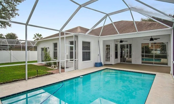 Plant City Casa | 3 bedroom 2 bath Ranch with pool