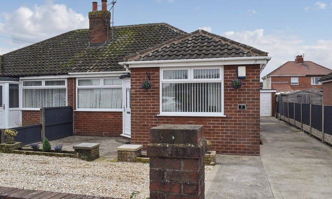 Thornton-Cleveleys Cabaña | 3 bedroom accommodation in Thornton-Cleveleys, near Blackpool
