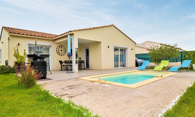 Saint-Victor-la-Coste Casa | Alojamiento de 3 habitaciones en St Victor la Coste