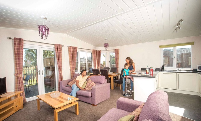 Burnham-on-Sea Cabina | 3 bedroom accommodation in Burnham-on-Sea