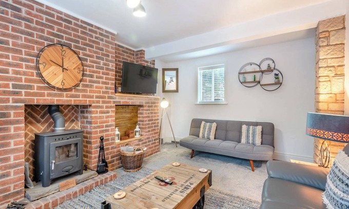 Clumber Park Cabaña | 3 bedroom accommodation in Elkesley, near Retford