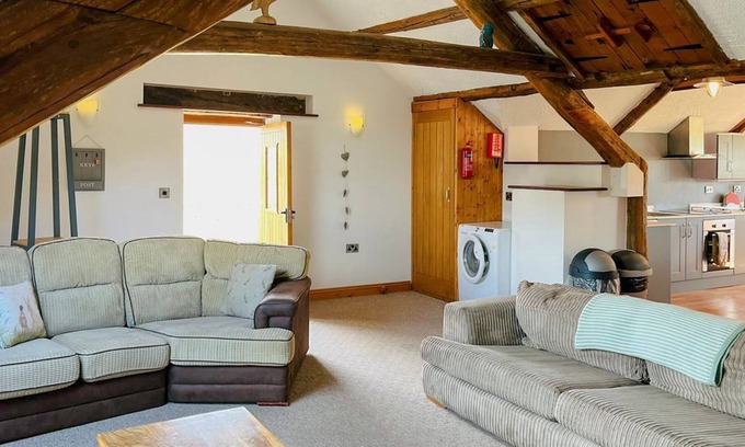 Llanilar Cabaña | 3 bedroom accommodation in Capel Seion, near Aberystwyth