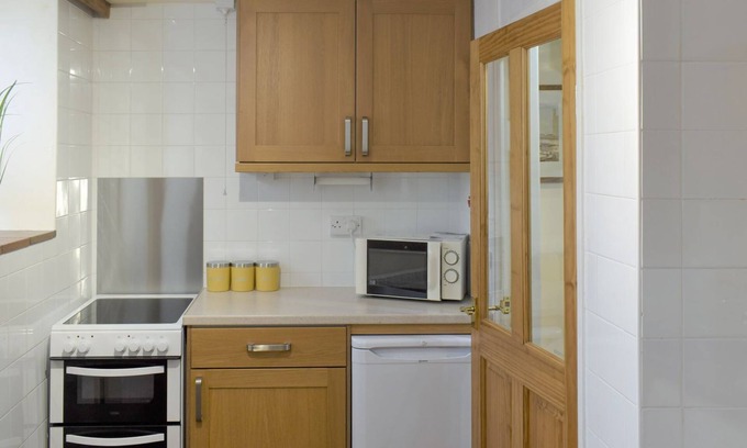 Brynrefail Cabaña | 3 bedroom accommodation in Bethel, near Snowdon