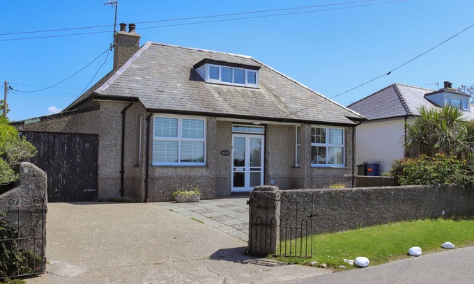 Tudweiliog Cabaña | 3 bedroom accommodation in Tudweiliog