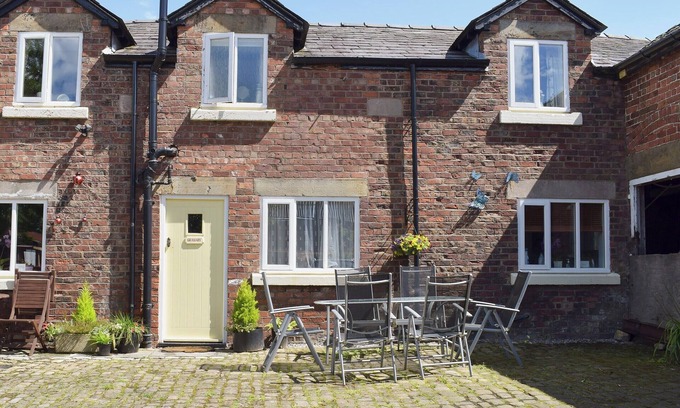 Ormskirk Cabaña | 3 bedroom accommodation in Burscough, near Southport