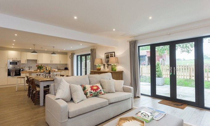 West Meon Cabaña | Alojamiento de 3 habitaciones en Beauworth, near Alresford