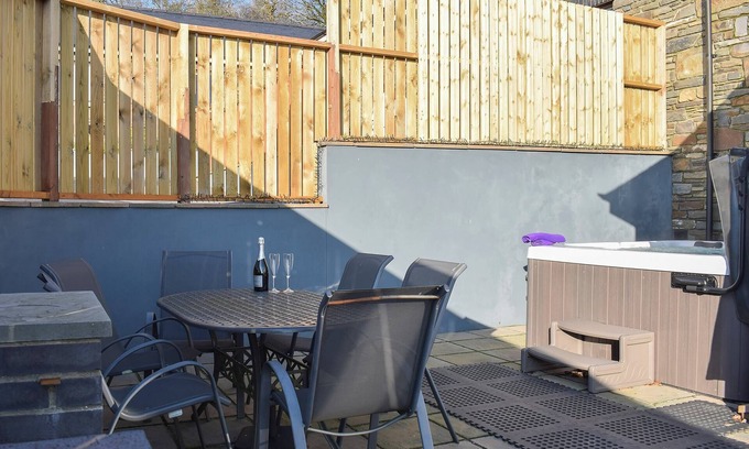 Llanfihangel-Ystrad Cabaña | Alojamiento de 3 habitaciones en Dihewyd, near Aberaeron