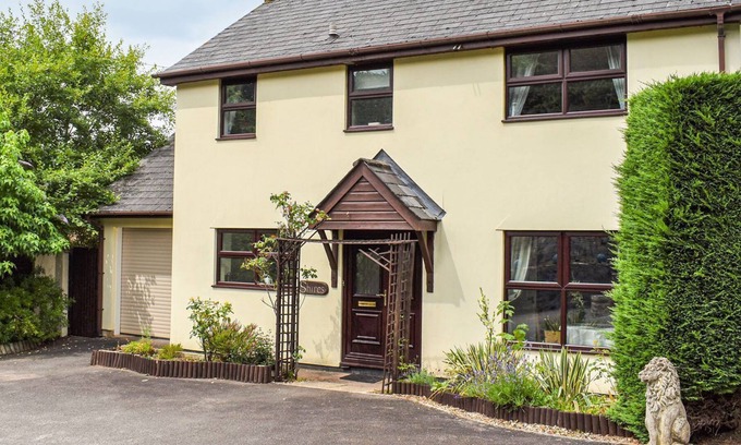 Bampton Cabaña | 3 bedroom accommodation in Bampton