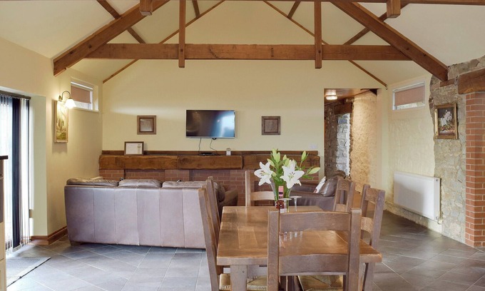 Llanybri Cabaña | Alojamiento de 3 habitaciones en Cwmbach, near Whitland
