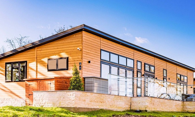Bourn Cabaña | 3 bedroom accommodation in Bourn