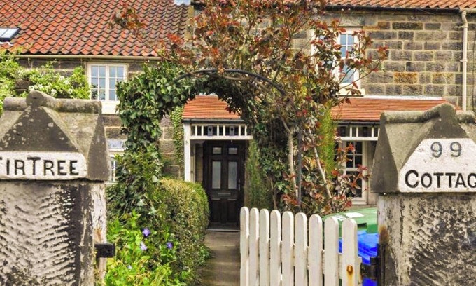Aislaby Cabaña | 3 bedroom accommodation in Sleights, near Whitby