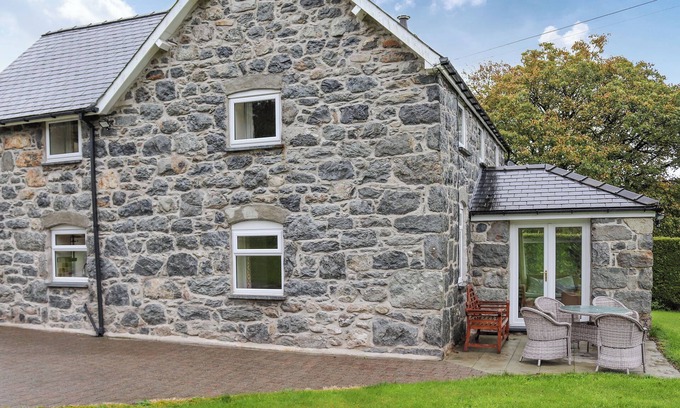 Bala Cabaña | Surrounded by magnificent countryside views, this wonderful farmhouse is perfect for families.