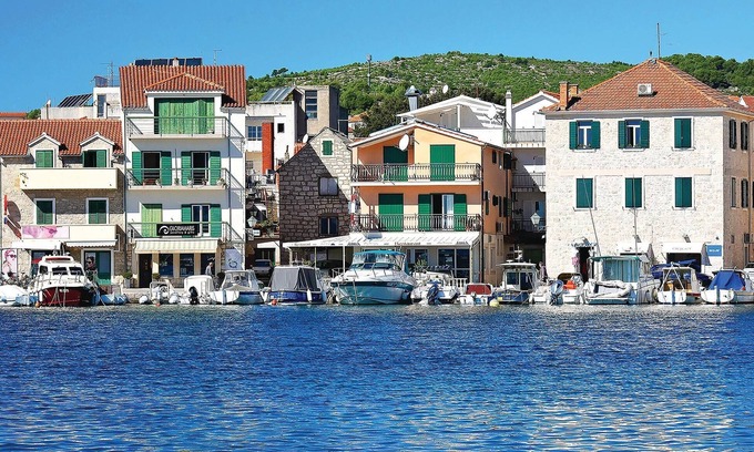 Vodice Apartamento | Alojamiento de 3 habitaciones en Zaton