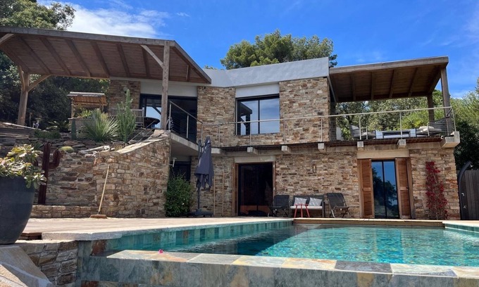 Cap Benat Casa | Villa de 3 dormitorios con piscina y magníficas vistas al mar en la zona de Gaou Benat