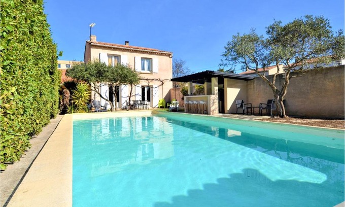 Sorgues Casa | 3 Bedroom Amazing Home In Sorgues