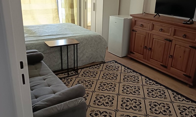 Pyramides Apartamento | 3 Bedroom Apartment with Balcony, Parking and Wi-Fi - Courcouronnes