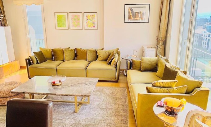 Serifali Mahallesi Apartamento | 3 Bedroom Apartment at Atasehir
