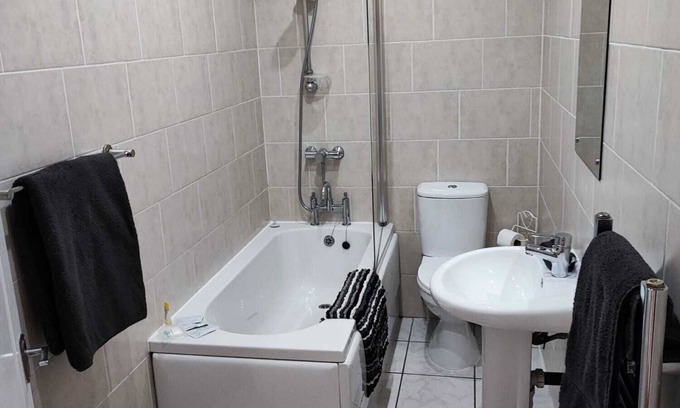 Wallasey Apartamento | 3 Bedroom Apartment – Clarendon 69