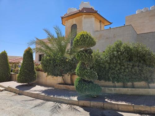 Al Jubeiha Apartamento | 3 Bedroom Apartment in a quiet area