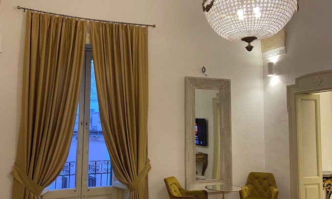 Novoli Apartamento | 3 Bedroom Apartment in Novoli