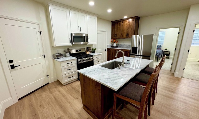 Mapleton Apartamento | 3-bedroom apartment in peaceful Mapleton with WiFi, Climate Control