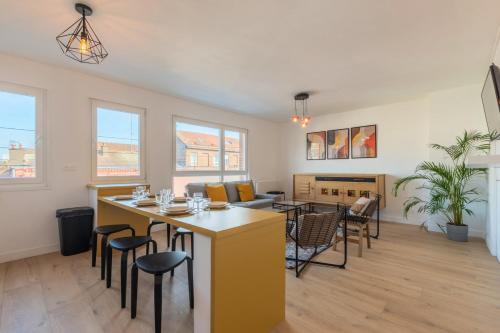 Faubourg de Bethune Apartamento | 3 bedroom apartment near CHU and city center