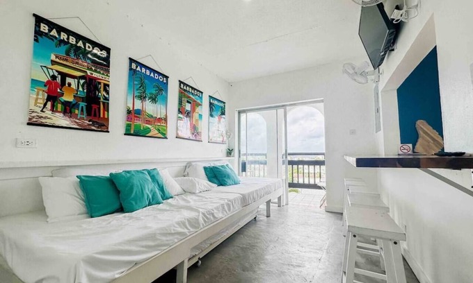 Maxwell Apartamento | 3 Bedroom APT 3A+B, Oceanview + Pool | Near Beach @ Paradise Point Barbados