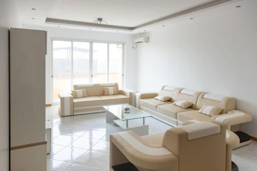 Praia Apartamento | 3 bedroom apt, Exterior POOL , Cidadela - LCGR