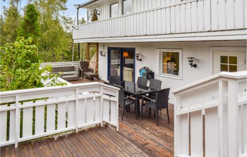 Sarpsborg Apartamento | 3 Bedroom Awesome Apartment In Skjeberg