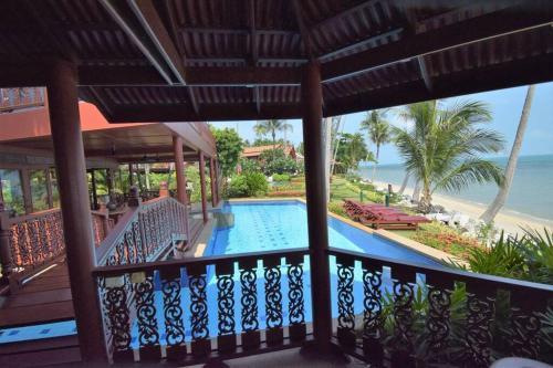 Bang Po Villa | 3 Bedroom Beach Front Villa 5 with 2 pools P3 SDV026-By Samui Dream Villas