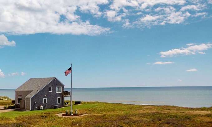 Nantucket Cabaña | 3 Bedroom Beach Front Cottage - 16 Sheep Pond Road