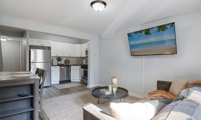 Glen Ridge Apartamento | 3 Bedroom Beauty in Bloomfield