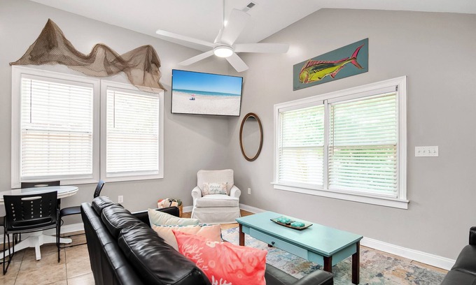 Pawleys Island Casa | 3-bedroom bungalow in peaceful Pawleys Island just minutes from the beach
