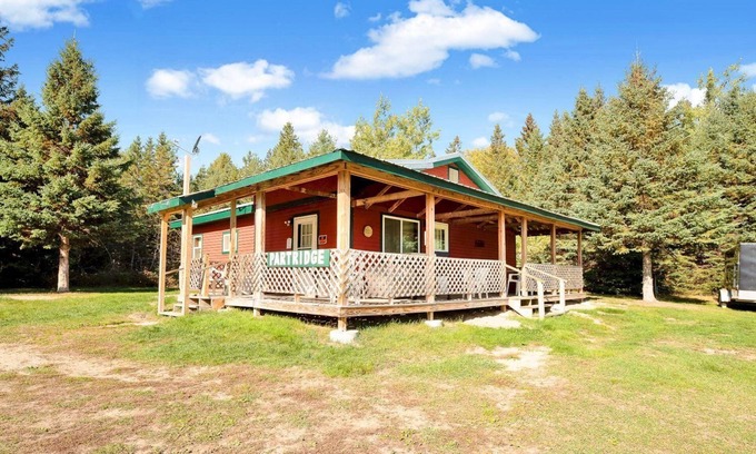 Franklin County Cabina | 3 bedroom camp w/ direct snowmobile/ATV trail access! 15 min to Sugarloaf!