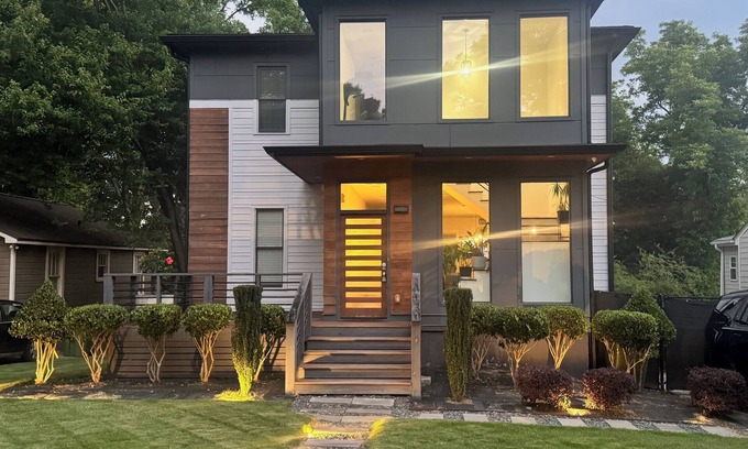 Atlanta Casa | 3-bedroom charming house in west midtown Atlanta with fitness room