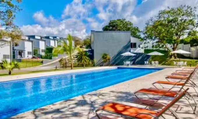 Guácima Condominio | 3 bedroom condo up to 6 people Pool Gym near San Jose. Alajuela near SJO Airport