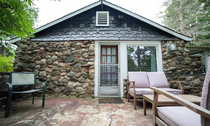 Tay Valley Cabina | 3-Bedroom Cottage #1 "Hamilton"