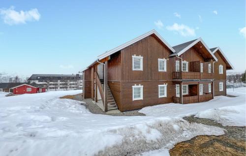Gala Apartamento | 3 Bedroom Cozy Apartment In Gålå