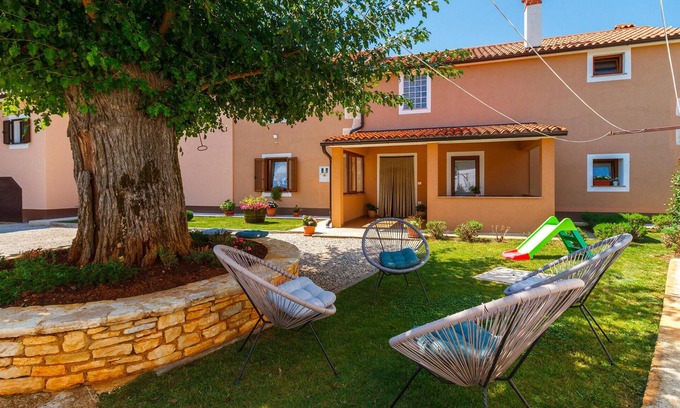 Svetvincenat Casa | Acogedora casa de 3 dormitorios en.