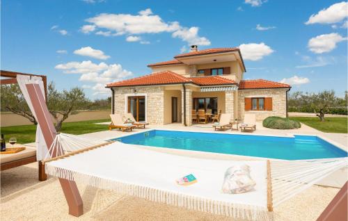 Drnis Casa | 3 Bedroom Cozy Home In Kljuc