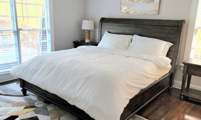 Garden Hills Casa | 3 Bedroom ensuite Buckhead home with pool table