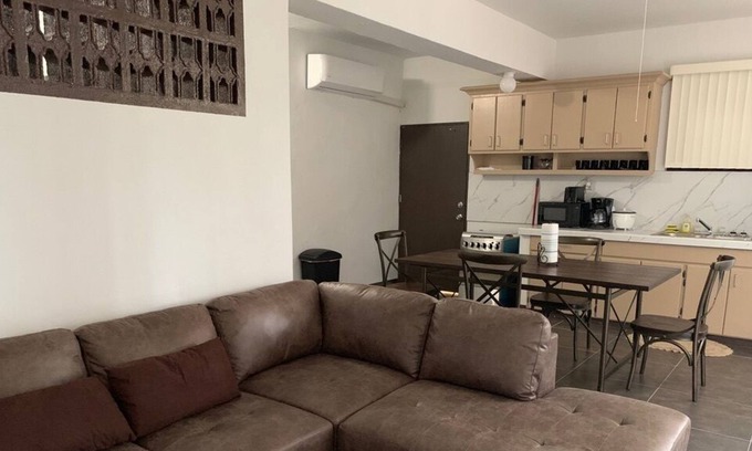 Mangilao Apartamento | 3 Bedroom fully furnished private condo with Free Parking & free WiFi & cable.