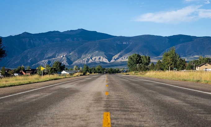 Sheridan Casa | 3 bedroom guest house with mountain views in Big Horn, Wyoming
