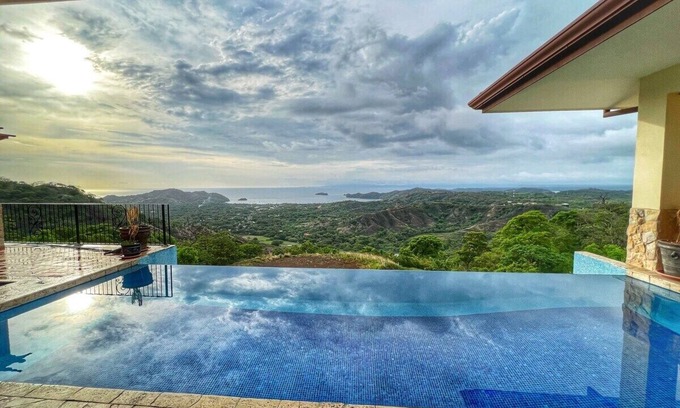Coco Casa | 3-Bedroom Home - Vast Ocean View - Infinity Pool